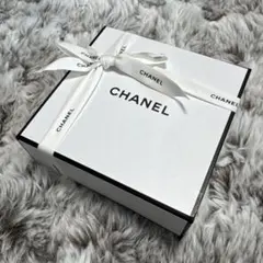 CHANEL ギフトボックス ホワイト