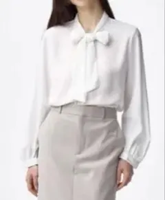 完売品！GU ホワイト長袖ブラウス Mサイズ