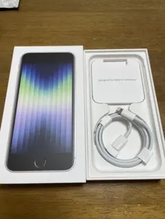 Apple iPhone SE (第3世代) + Lightningケーブル
