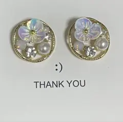 ホログラム花とパールのピアス