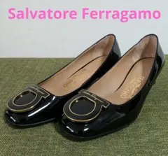 【極美品】サルヴァトーレ・フェラガモ　エナメル　黒　パンプス　21cm