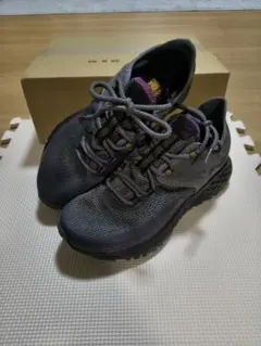 New Balance ランニングシューズ M MTROVRC 25.5cm