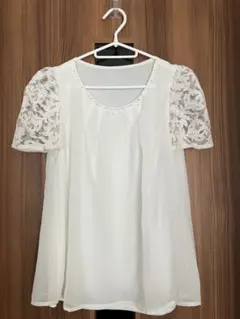 アプワイザーリッシェ　ホワイト ブラウス サイズ2 袖レース　トップス