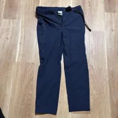 New Balance ネイビーパンツ