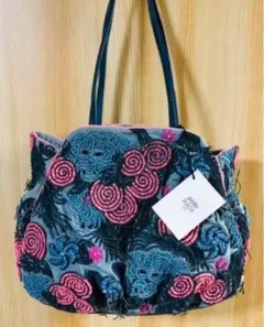 ジャマンピュエッシュ　ビーズ刺繍バッグ　　　　　　　　　　　　　　　新品未使用‼️