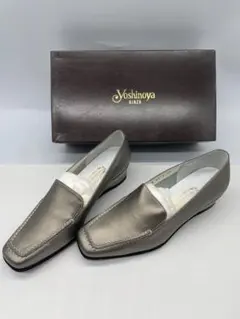 Item thumbnail for item d31250a7-1370-4fb7-a098-4b31a5ea4d90