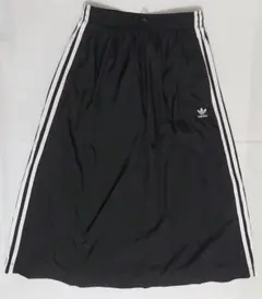adidasoriginals アディダススリーストライプススカート黒 Mサイズのサムネイル