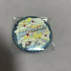 サンリオキャラクターズ　キラキラBIG缶バッチ　シナモロール