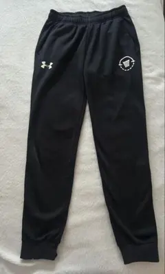 Under Armour ブラック ジョガーパンツ スナップボタン付き