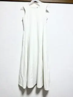 UNIQLO ウルトラストレッチエアリズムワンピースノースリーブ