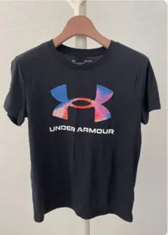 Under Armour 黒 Tシャツ Mサイズ