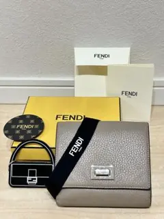 FENDI二つ折り財布のサムネイル