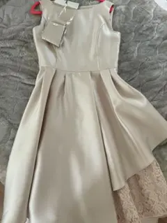 デビュードフィオレ　ノースリーブワンピース　ベージュ