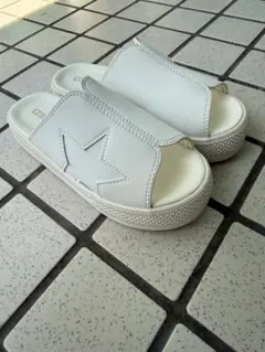 CONVERSE コンバース サンダル ホワイトのサムネイル