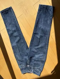 クローズドストーンウォッシュジーンズ