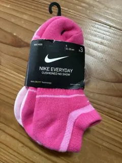 NIKE 3Pソックス 新品未使用 スニーカーソックス 21-23センチ 子供