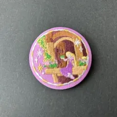 ディズニー　刺繍缶バッジ　2 ラプンツェル