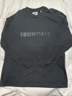 ESSENTIALS フロントロゴ ロンT ブラック Lのサムネイル