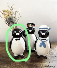 ペンスタ Suicaのペンギンベース 水平さん 花瓶 新宿 銅像 ペンスタ Suicaのペンギンベース 水平さん 陶器 一輪挿し 花瓶 新宿