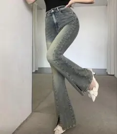 ライトブルーブーツカットデニム