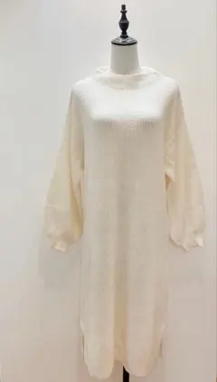 美品 綺麗 アースミュージック F オフホワイト リブ編み ニットワンピース