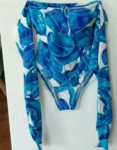 リボン付き青い葉柄ワンピース水着