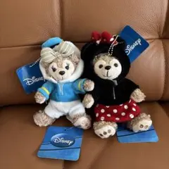 ダッフィー シェリーメイぬいぐるみバッジ ディズニーストア 新品タグつき