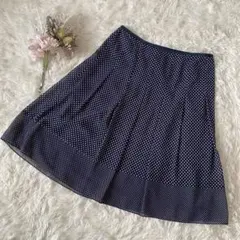 美品！UNTITLED ドット柄 膝丈フレアスカート(2) 裏地有　日本製