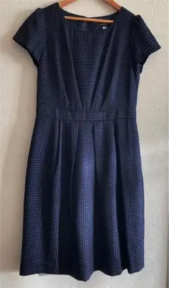 ONEIROS シャドー変わりドット柄半袖Ａラインワンピース　7号