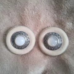 大ぶり ローズクォーツ風パーツのイヤリング