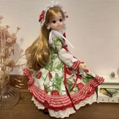 リカちゃん服 ハンドメイド No.392 いちご柄フリルワンピース ホワイト