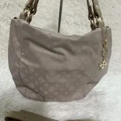 russet 2wayハンドルトートバッグ ベージュピンク　チャーム付き