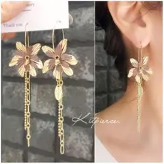 No.106 ゴールド×ブラウンフラワー ゆらゆらチェーンピアス イヤリング