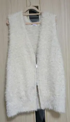 アイボリー ファー ノースリーブベスト