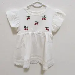 apres les cours　フルーツモチーフ刺繍Tシャツ(いちご)