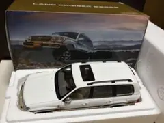 希少 1/18 トヨタ ランドクルーザー200 前期 Paudi model - メルカリ
