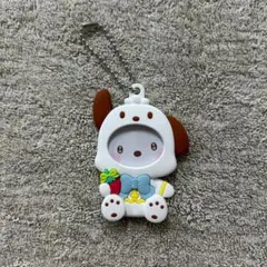 サンリオ　いちご新聞　フォトバッチ付き　マスコット　キーボルダー　ポチャッコ