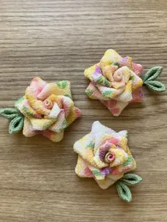 ちりめん細工　バラの花パーツ 3個セット　ハンドメイド