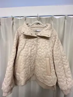 ZARA 花柄キルティングジャケット ピンクベージュ