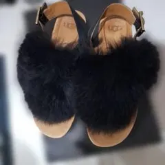 Uggファーサンダル　23.5㎝