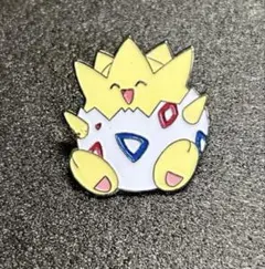 ポケモン　トゲピー　ピンバッジ　初期 ポケモン トゲピー ピンバッジ 初期 - メルカリ