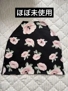 授乳ケープ 黒地にピンクの花柄
