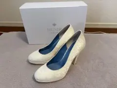 BENIR レース模様 ホワイトパンプス