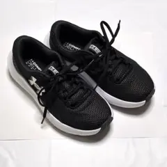UNDER ARMOUR スニーカー Charged Surge 23.5cmのサムネイル