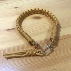 パラコード　ストラップ　スマホストラップ　ハンドストラップ　ゴールド