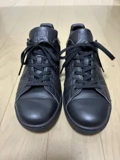 adidas Stan Smith オールブラック スニーカーのサムネイル