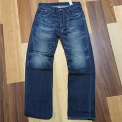 USED古着LEVISダークブルー ストレートレッグジーンズ