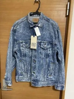 Item thumbnail for item b1dfd08d-dd26-49ac-95cb-e469fb67056e