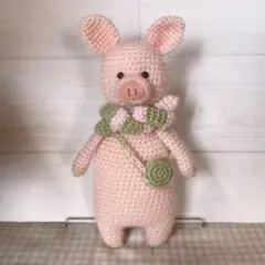 ぶたのあみぐるみ マフラーとポシェット付きのサムネイル