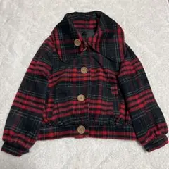 ☆ビッグカラー 赤と黒チェック柄ジャケット 木目調ボタン 大きな襟 ショート丈☆